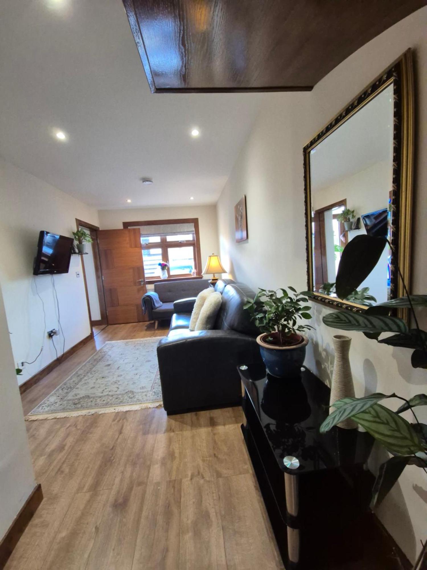 Self-Catering Extended Family Home 에든버러 외부 사진